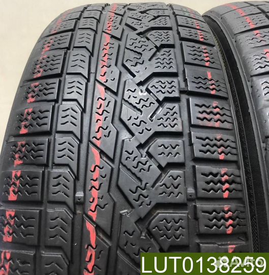 Kumho I'Zen RV Asymmetric 225/55 R19 99H