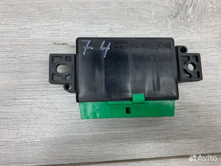 Блок управления парктроником Peugeot 208 хэтчбек