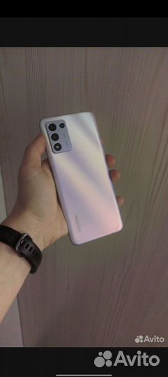 realme Q3s, 8/128 ГБ