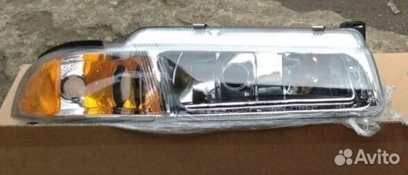 Stratus cirrus Фара правая (Depo)