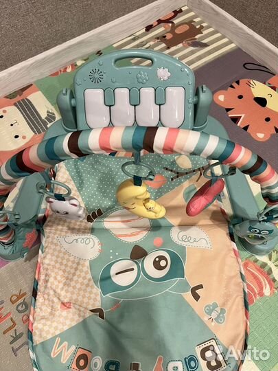 Развивающий коврик с пианино