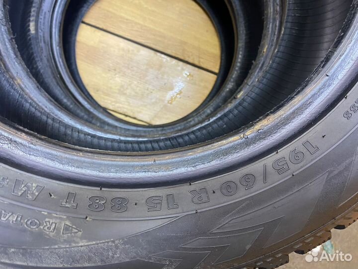 Nokian Tyres Hakkapeliitta 4 195/60 R15 88T