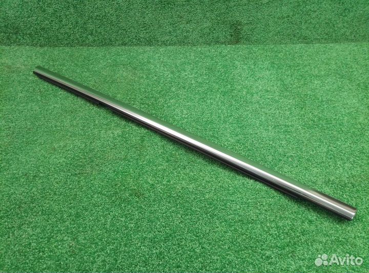 Молдинг стекла задней левой двери Mercedes GLC-kla