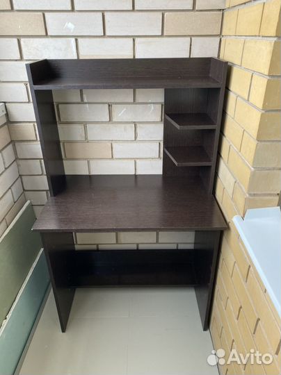 Письменный стол