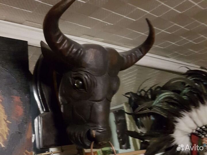 Деревянная голова быка телец