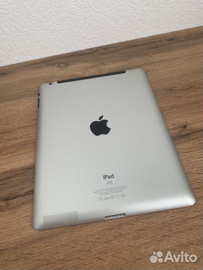 iPad 3 Retina Wi-Fi + Sim 64 гб + много игр