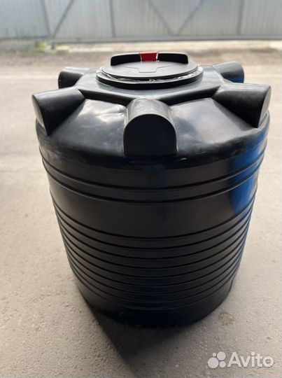 Емкость вертикальная 500 литров