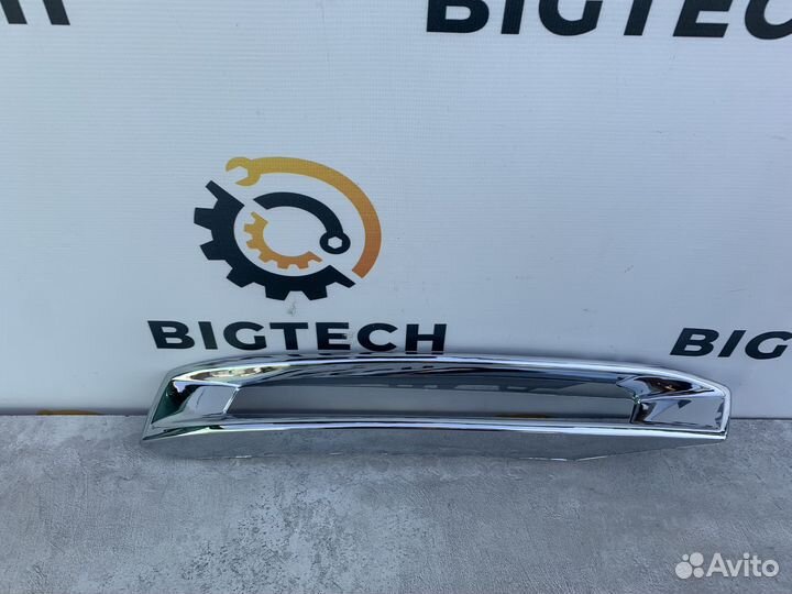 Накладка дхо Mercedes X166 A1668851874