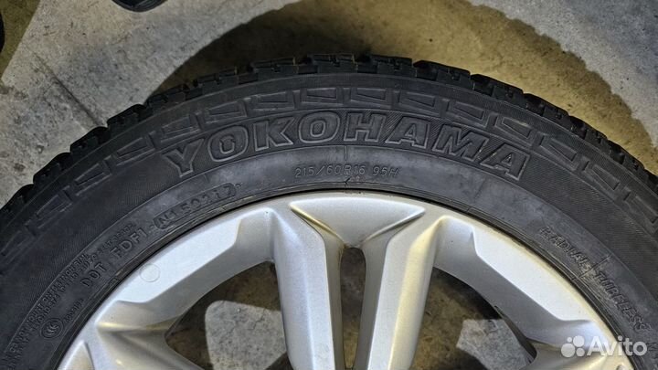 Yokohama Geolandar A/T-S G012 215/60 R16 95H