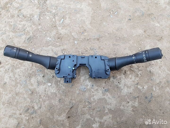 Подрулевой переключатель Renault Fluence