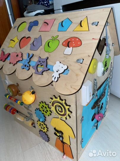 Бизиборд домик со светом