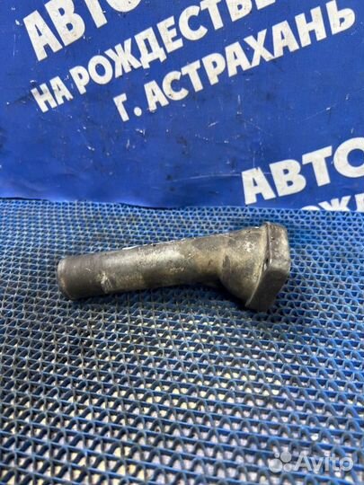 Крышка термостата Toyota Carina E седан 3S-FE 1992