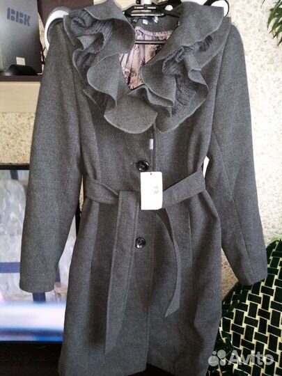 Пальто женское размер50 новое