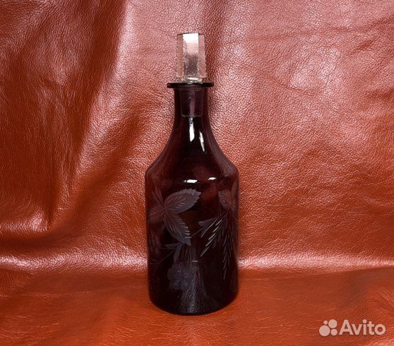 Графин (бутылка) цветное стекло завод Неман СССР