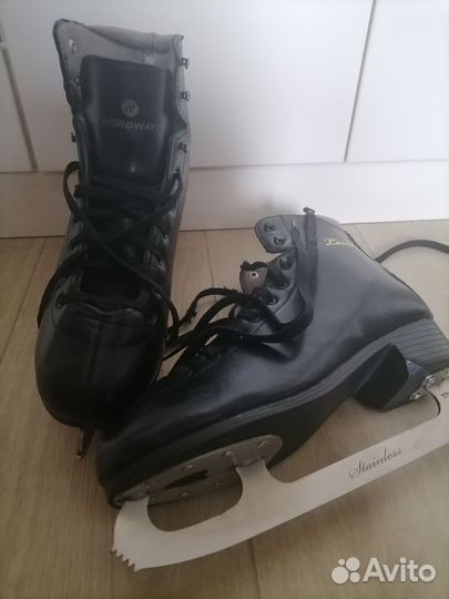 Коньки фигурные мужские 43
