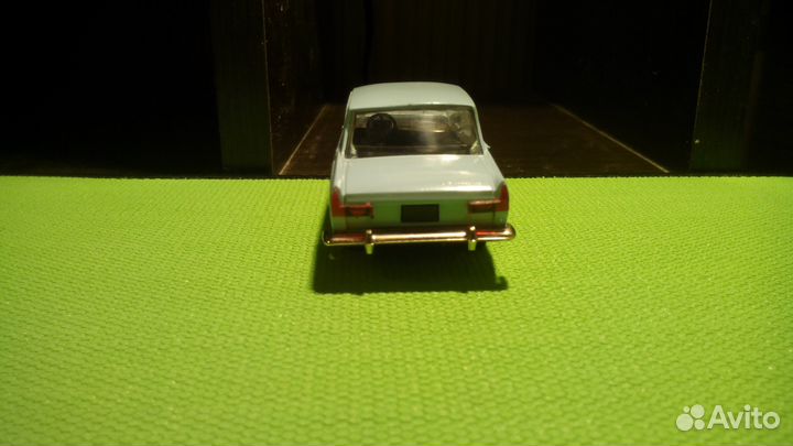 Модель автомобиля москвич 408 (1:43,СССР)