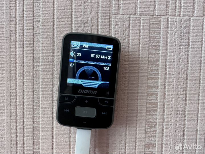 Mp3 плеер Digma Z4 bluetooth