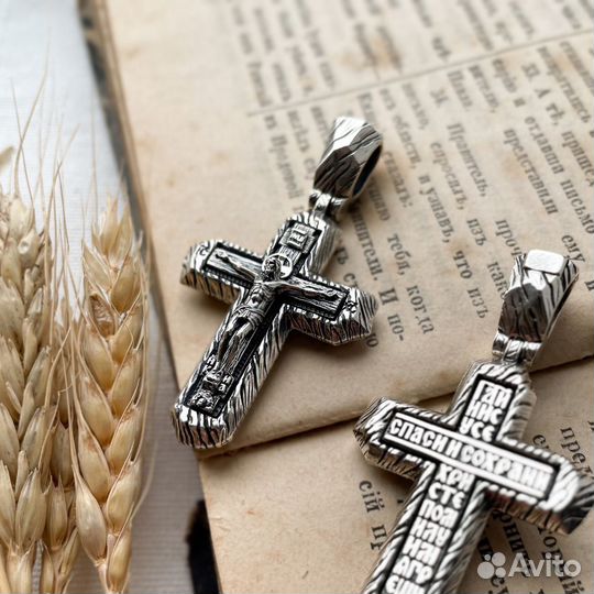 Крест нательный имитация камня
