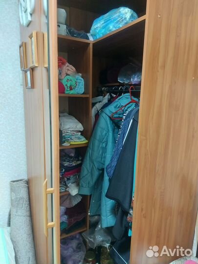 Шкаф угловой