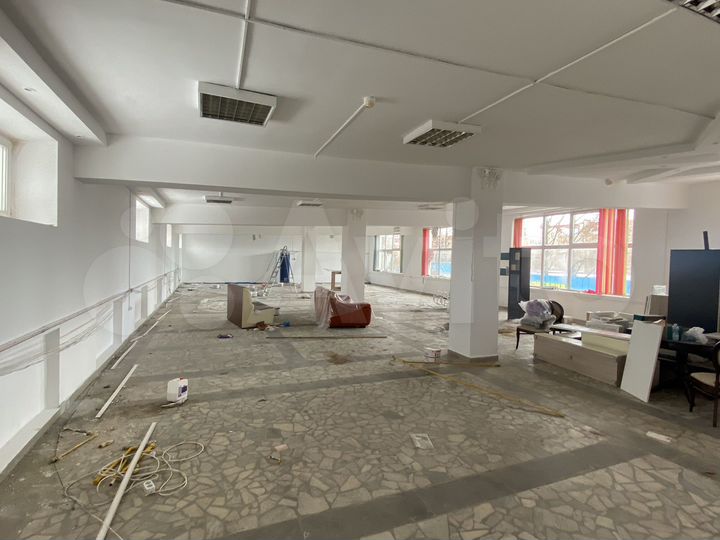 Торговая площадь, 270 м²