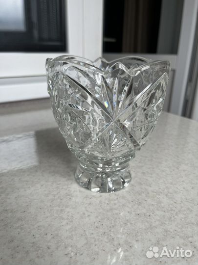 Хрустальная ваза