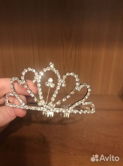 Парики,диадема,корона