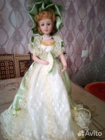 Кукла фарфоровая.Спецвыпуск Дамы Эпохи