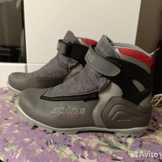 Лыжные ботинки spine