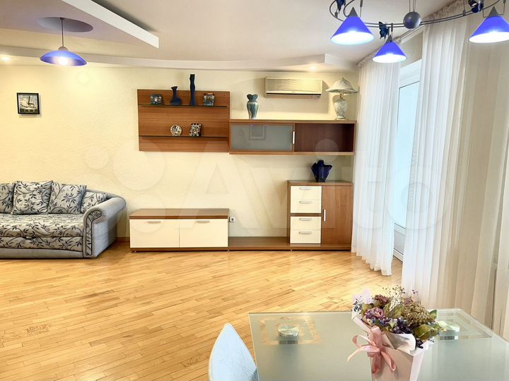 3-к. квартира, 96 м², 3/6 эт.