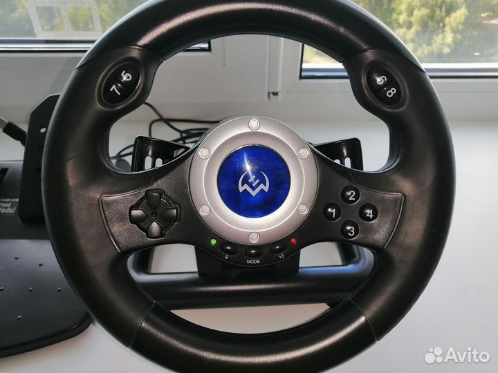 Игровой руль с педалями для пк