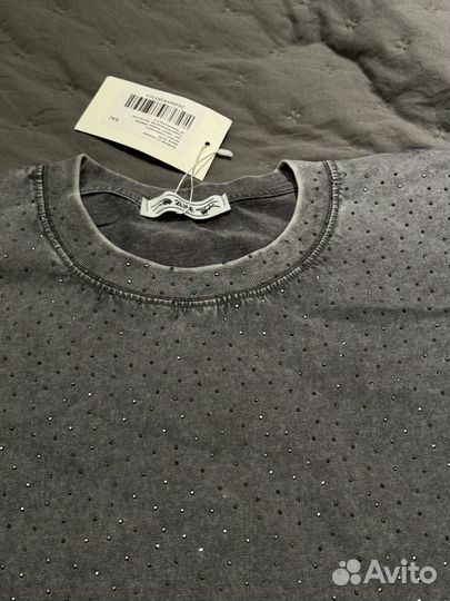 Футболка со стразами