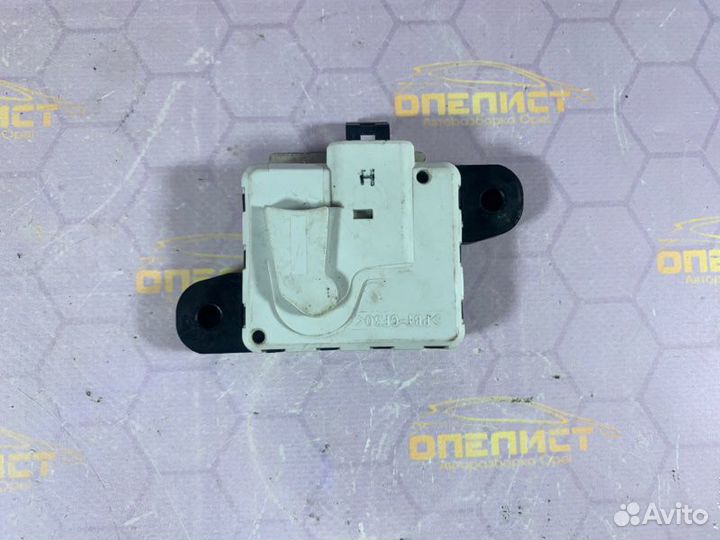 Датчик удара правый Opel Vectra B