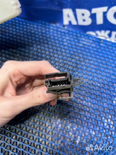 Антенна Mercedes-Benz W220 седан 2002