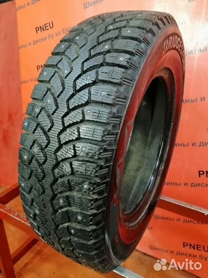 Bridgestone Blizzak Spike-01 215/70 R16 96T