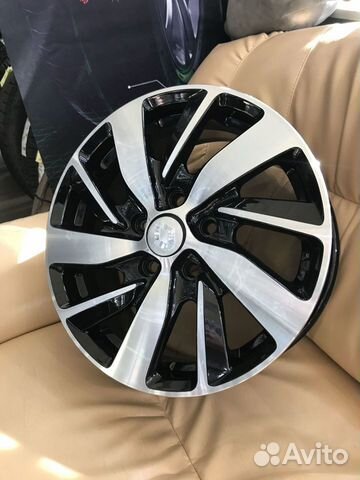 Диск литой 16 5*114,3 Et: 50 Dia: 66,1 Remain R166