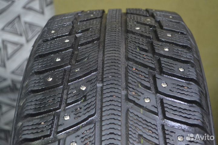 Kumho I'Zen KW22 215/55 R17 98T