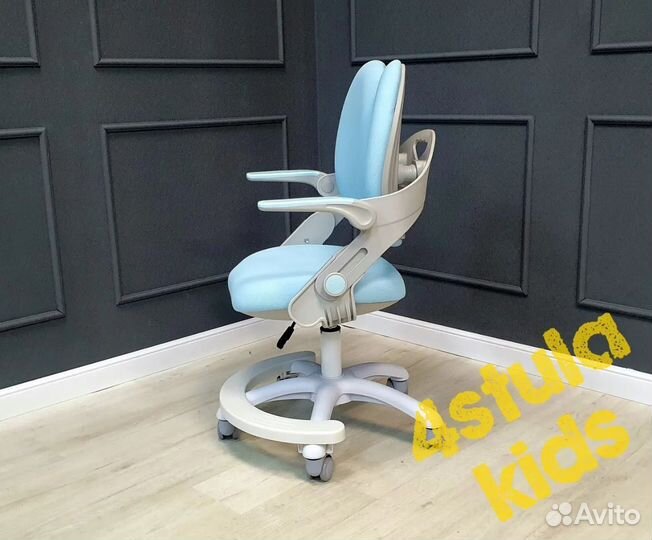 Детское школьное кресло, новое