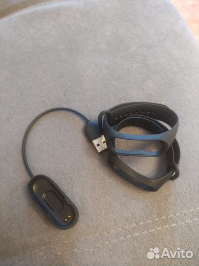 Зарядное устройство и браслет для mi band 4