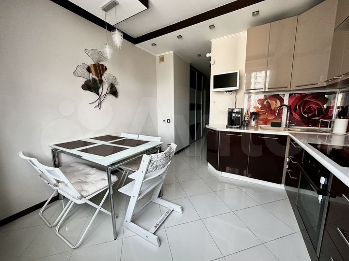 3-к. квартира, 75 м², 12/17 эт.