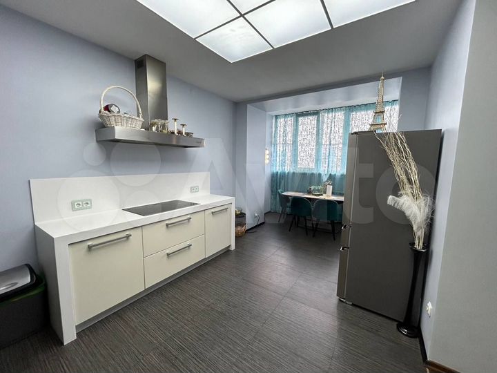 5-к. квартира, 200 м², 9/14 эт.