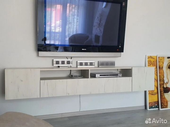 Тумба навесная для телевизора Соло