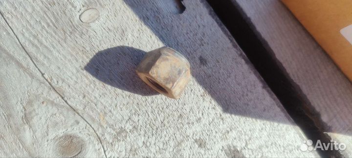 Колесные гайки