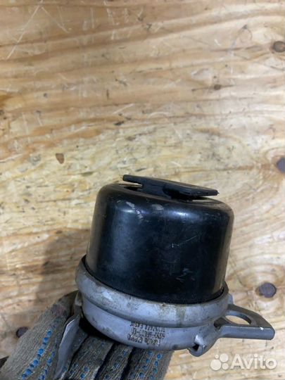 Подушка двигателя правая Volvo S80 AS90 B6304T4