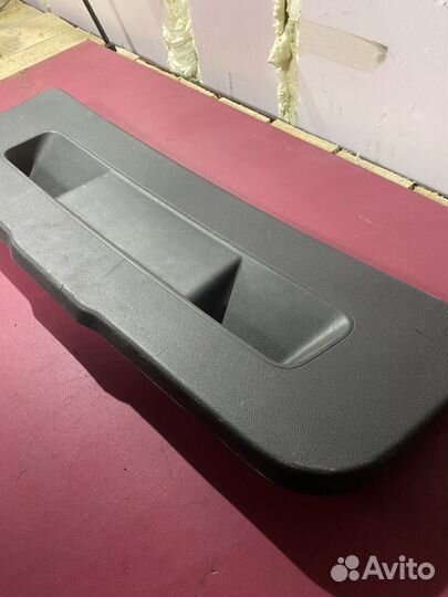 Накладка крыши багажника Volkswagen Polo 2012г