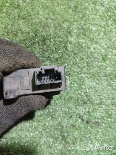 Моторчик заслонки отопителя Renault Megane 2