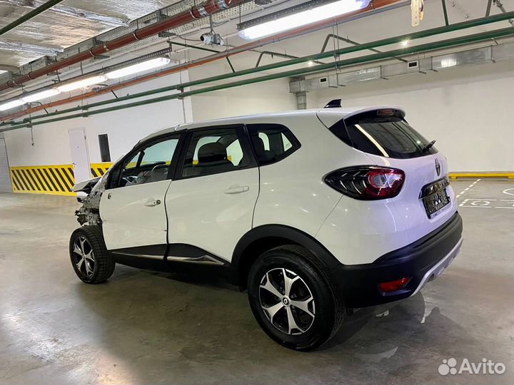 Renault Kaptur 1.6 CVT, 2022, битый, 13 650 км
