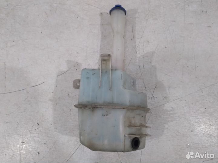 Бачок омывателя Hyundai Elantra 3 2000