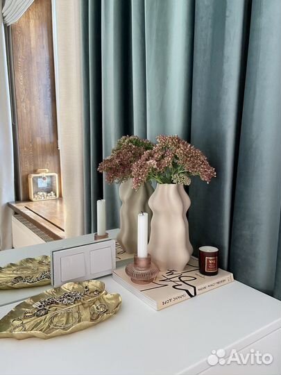 Декоратор интерьера