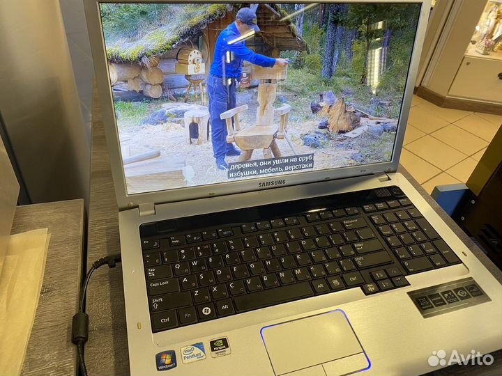 Ноутбук samsung r730 Экран большой яркий