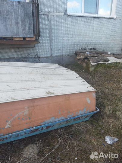 Лодка с мотором